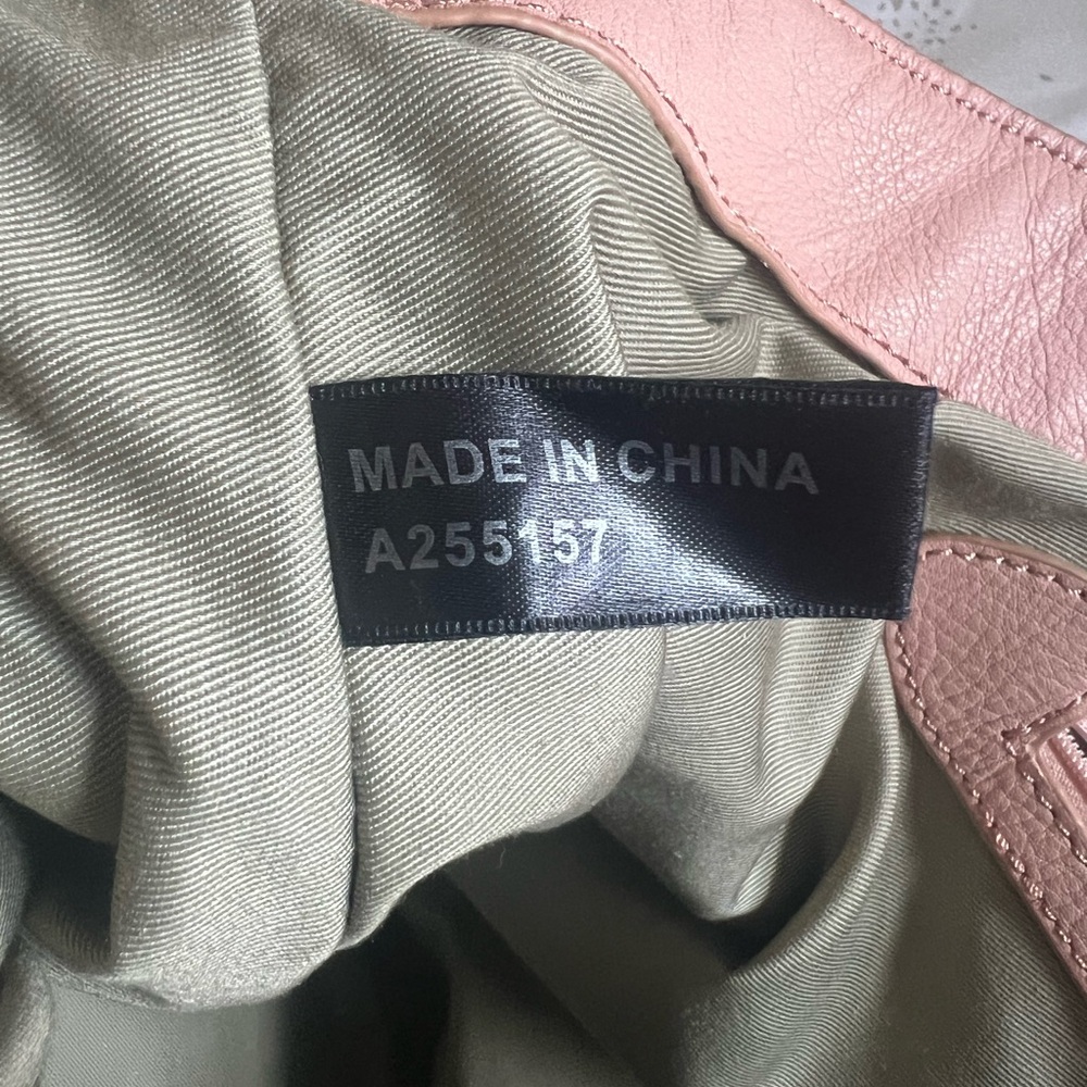 G.I.L.I. Classic Pink 100% Genuine Leather Tote Bag - Picture 10 of 13